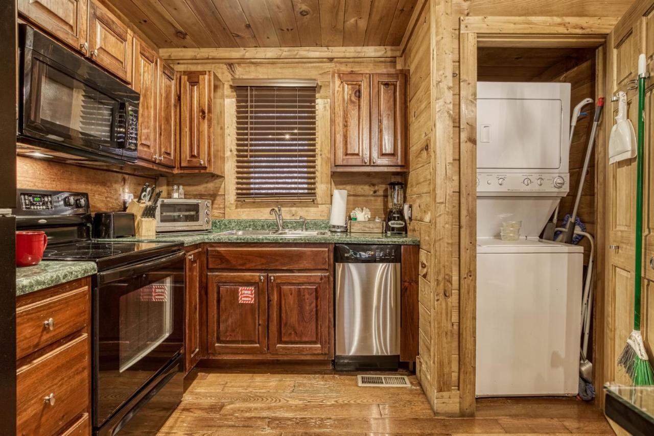 Bridgewood Cabin, Hot Tub, 1089 Of Free Attraction Tickets For Each Paid Day, Dollywood And More! بيدجن فورج المظهر الخارجي الصورة
